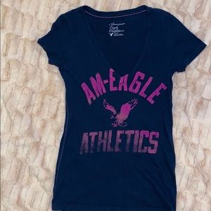 American Eagle V-Neck Tshirt